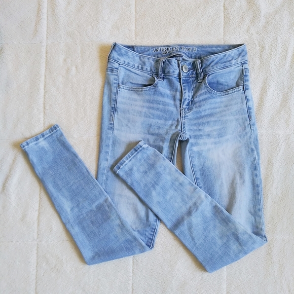 American Eagle Outfitters Denim - American Eagle Super Low Rise Jegging